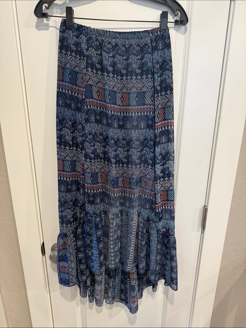 h.i.p. Navy & Coral Printed High-Low Maxi Skirt